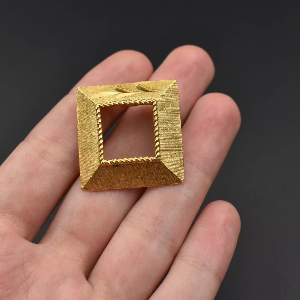 Square frame brooch gold, modern picture frame pin for women